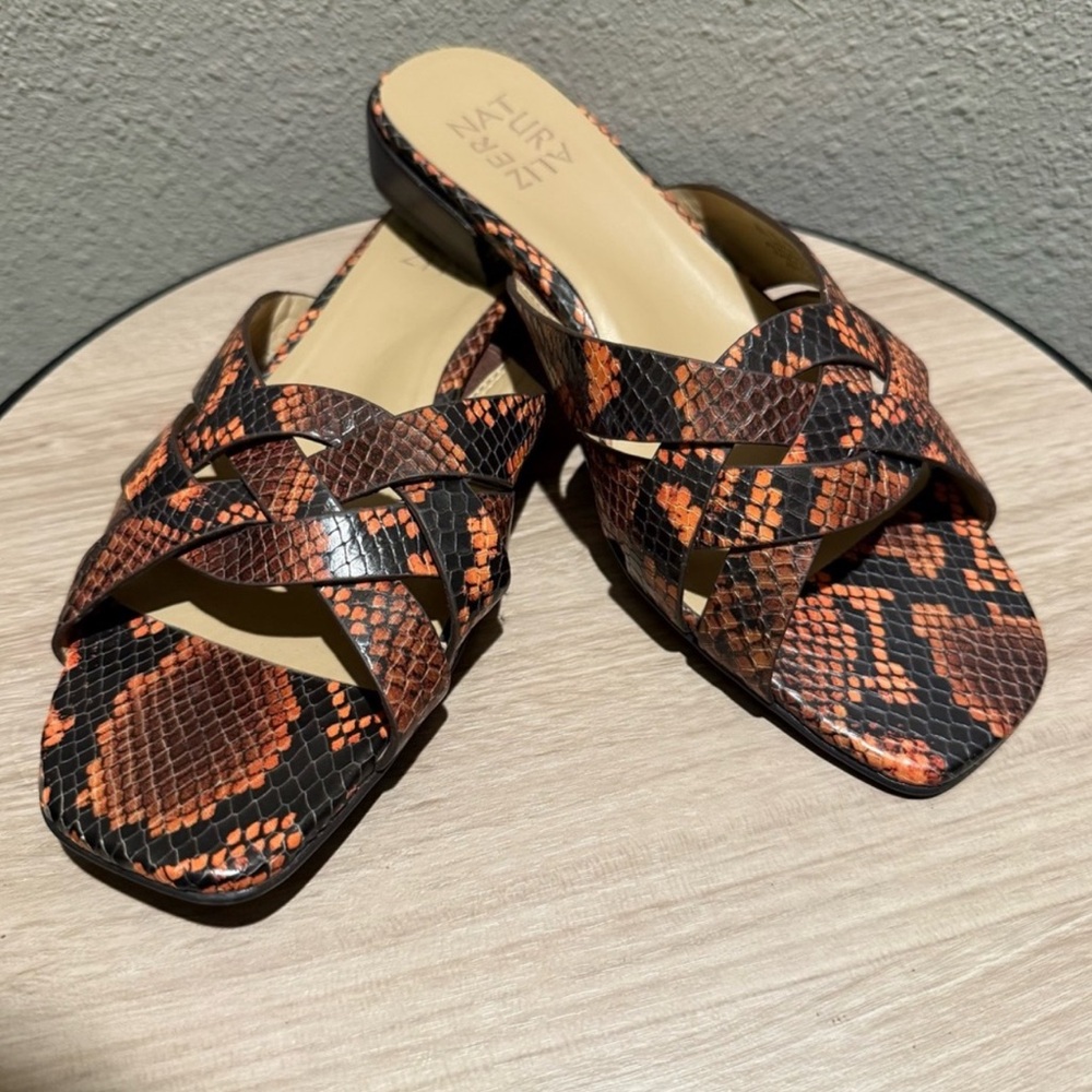 NWOT Naturalizer Ashford Women's Black and Snake-Print Slide Sandals. Leather!